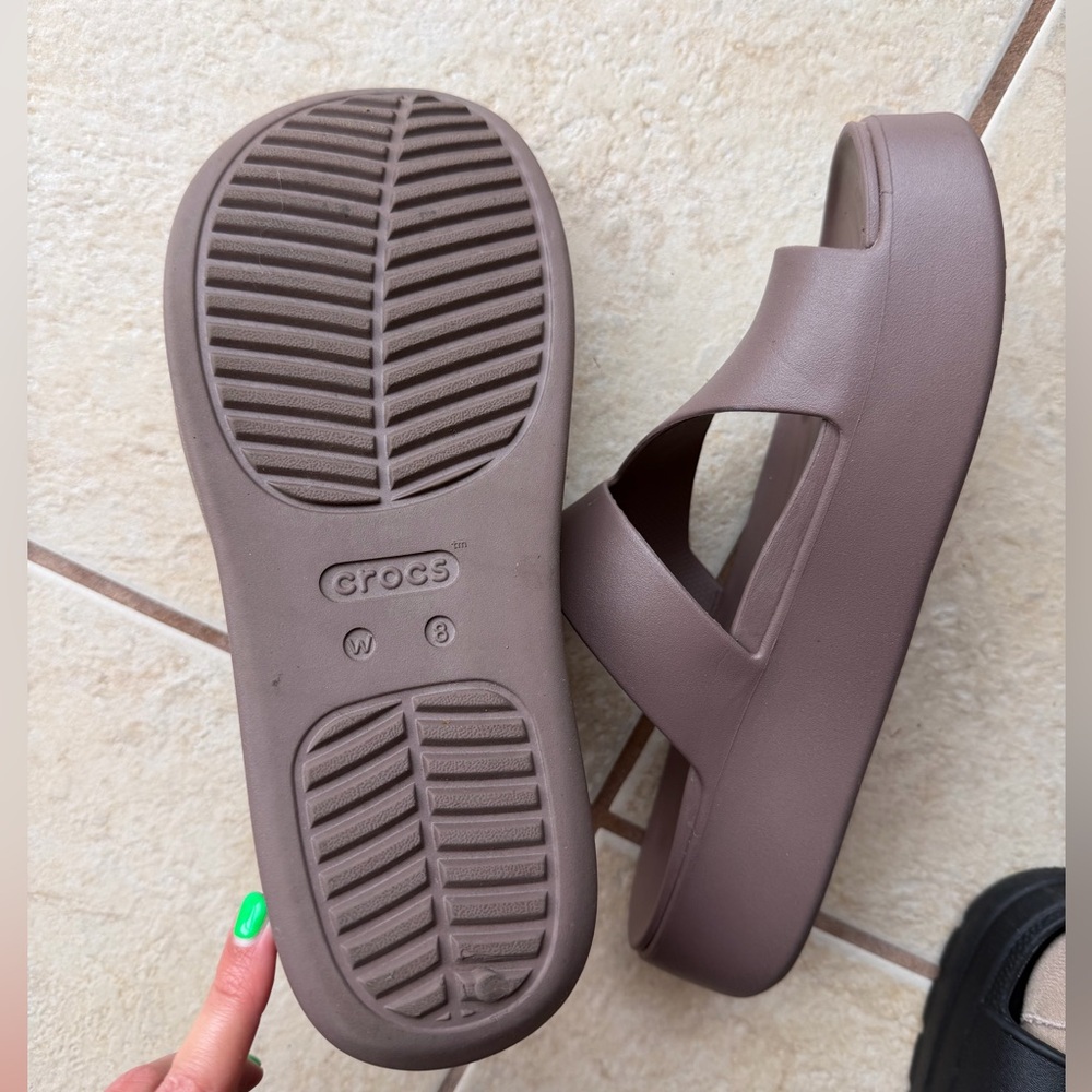 Crocs Getaway Platform Toe Loop in Truffle- Women… - image 5